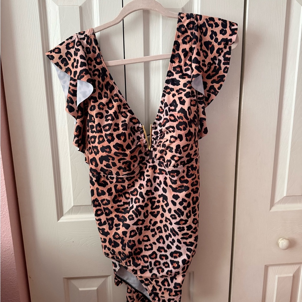 Chic Soul Leopard Print Dress with Gold Detail